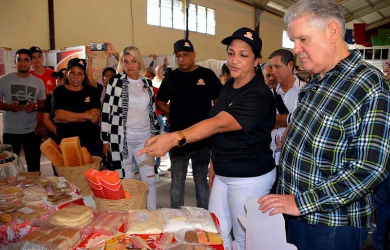 empresa Numa, producción, pan, palitroques, galletas, expoferia, local, Holguín