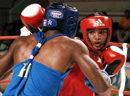 Holguineros Jairo Munive, Boxeo cubano, Holguín, Kasajastán