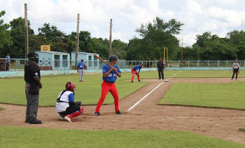 Juego de béisbol, Holguín