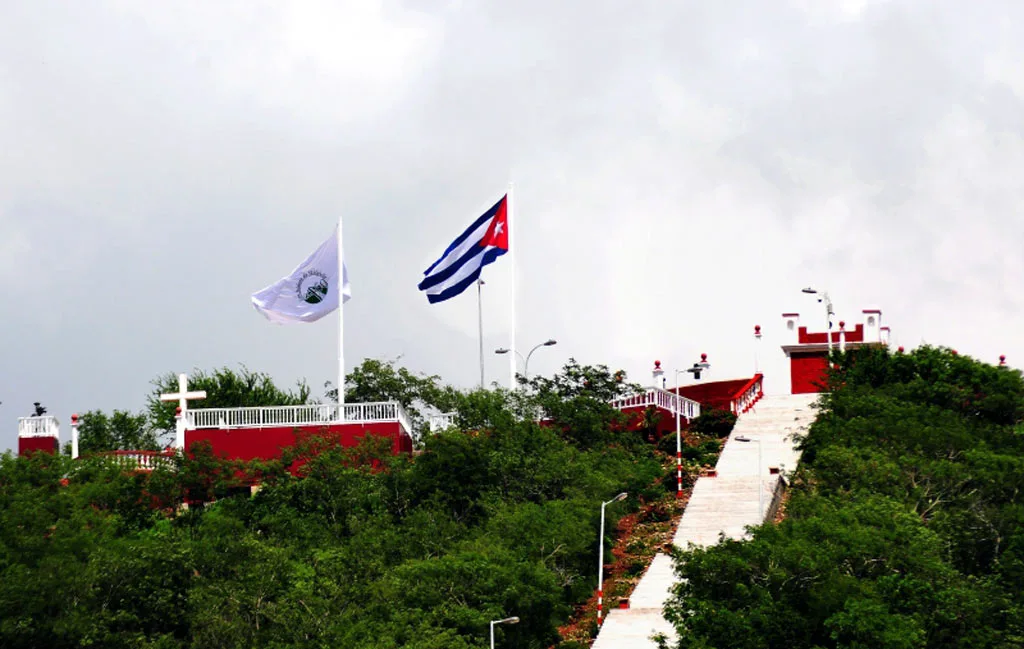 Loma de la Cruz, Cultura, Holguín