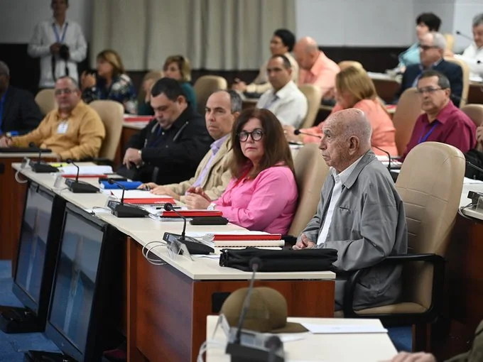 pleno, comité central, partido comunista de cuba, economía