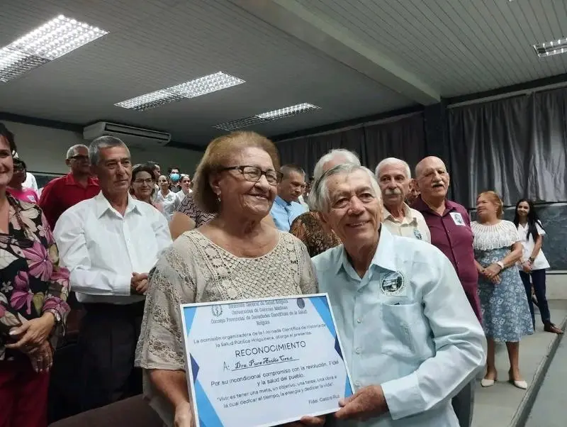 Pura Avilés, reconocimiento, personalidad, historia, salud pública, Holguín, Cuba