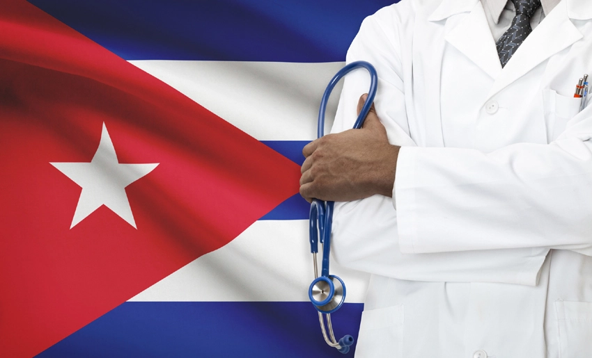 Bandera, Cuba, Médico