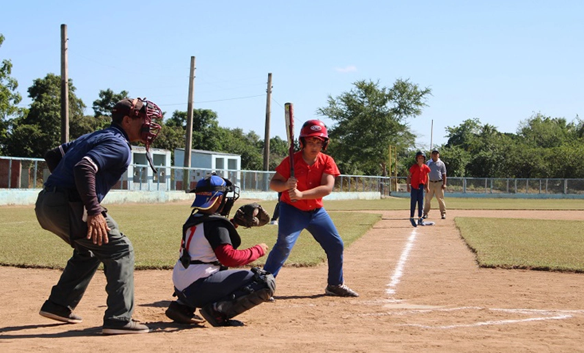 Juego de béisbol, Pequeñas Ligas, Holguín