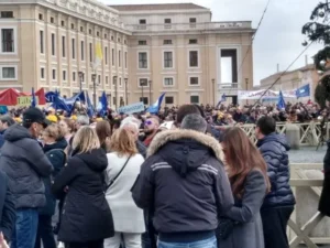 Papa Francisco pide respetar, cuidar y valorar a las mujeres 0