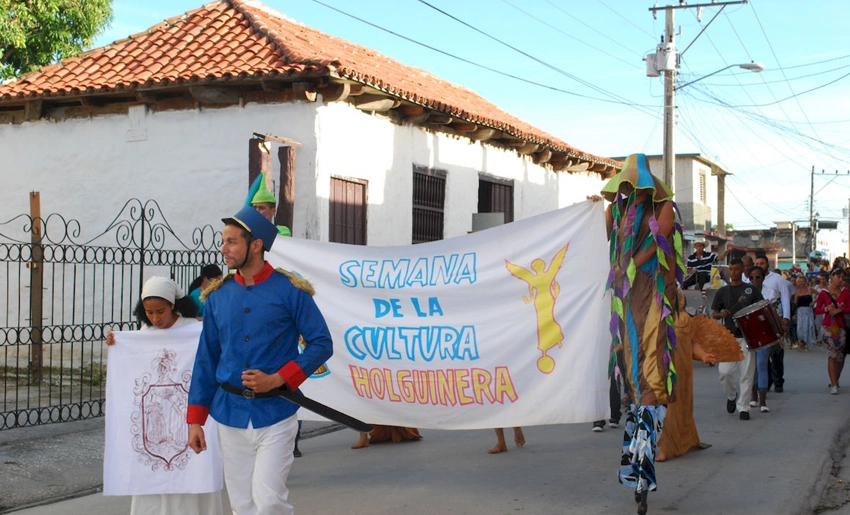 Desfile, Semana de la Cultura Holguinera