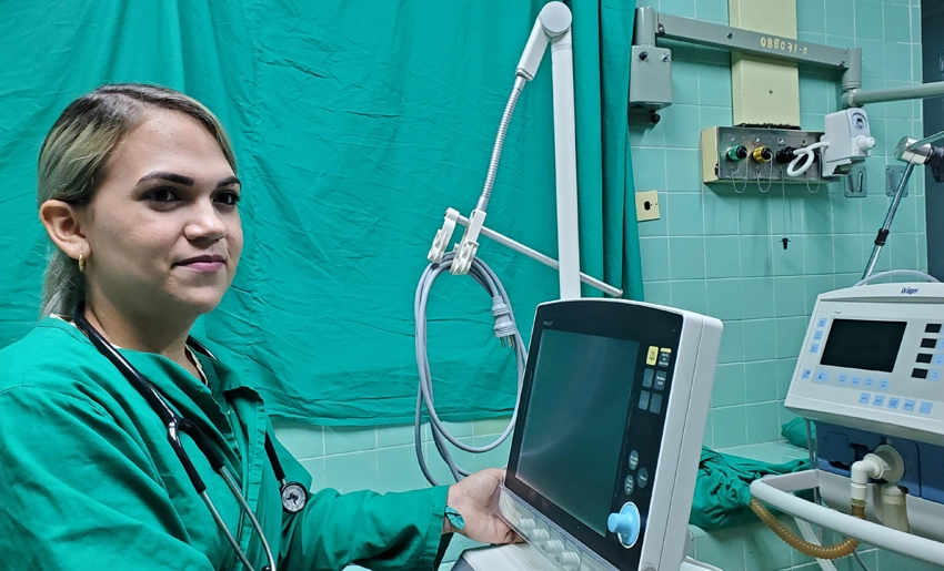 Yanet Pupo, especialista de salud, Holguín