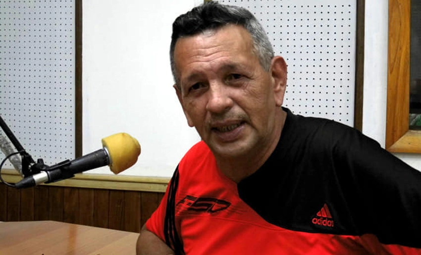 César Hidalgo, realizador de Radio Angulo, Holguín