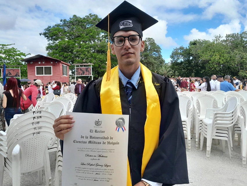 Graduado, Ciencias Médicas, Holguín