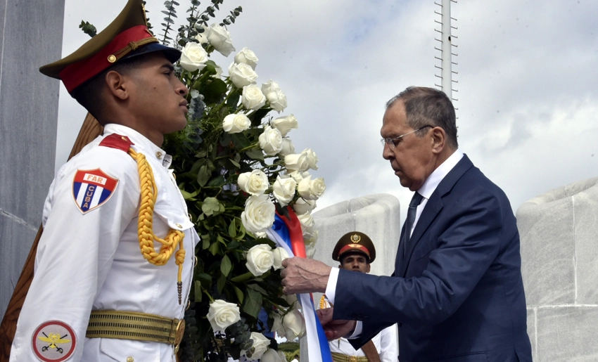 Ofrenda a José Martí Lavrov, visita Cuba