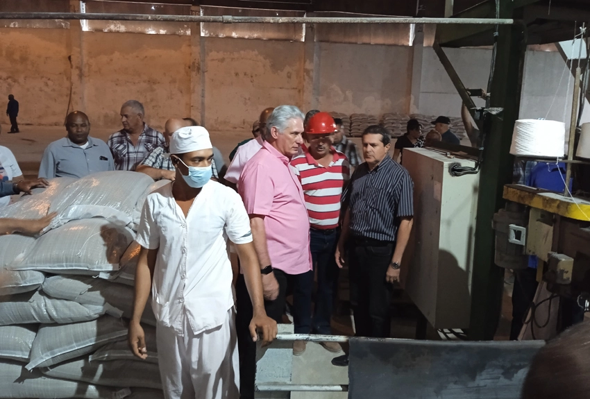 Presidente cubano, visita central cristino Naranjo, Cacocum, Holguín
