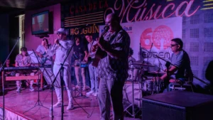 Homenaje a compositores holguineros en CD «Déjame soñar» 1