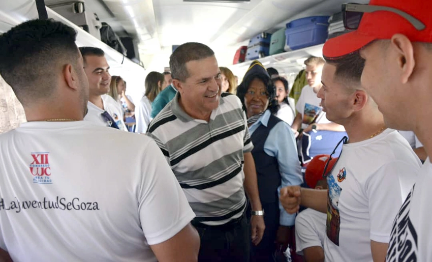 Despedida de delegaciones al Congreso UJC, Cuba