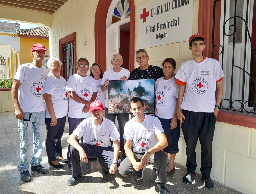 Integrantes de la Cruz Roja, Holguín