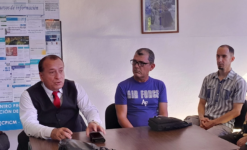 Encuentro de miembros de la ALCN con profesionales de la salud, Holguín