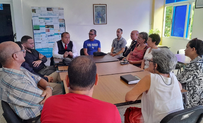 Encuentro de miembros de la ALCN enUCMHo