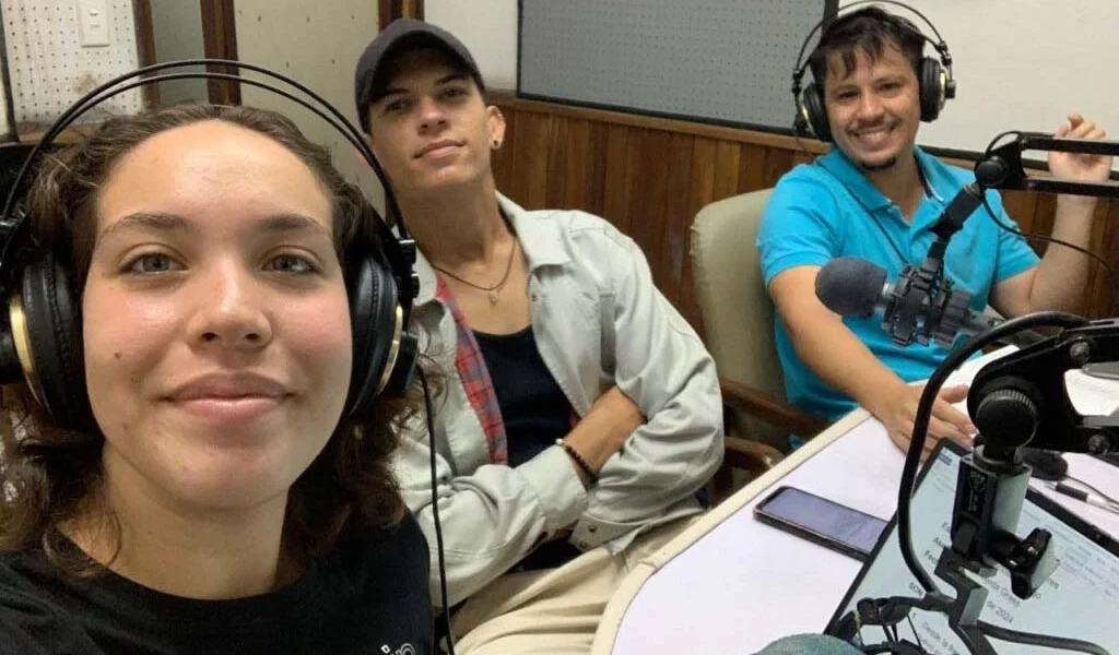 Conductores de la Wawa, Juliette Morales, Alejandro Rodríguez y Liván Espinosa.