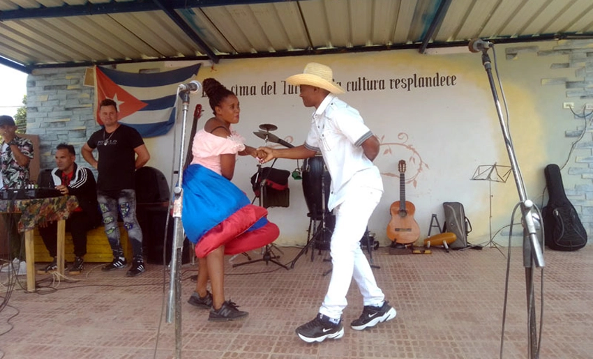 Cultura en comunidades rurales, Holguín