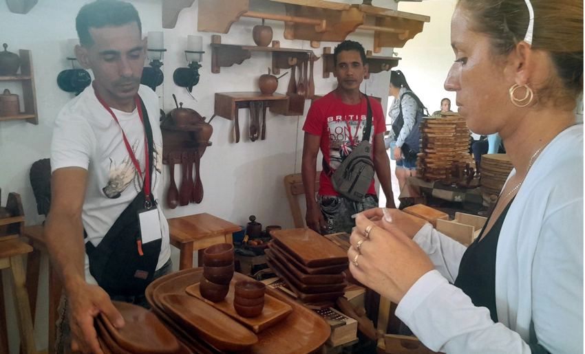 Artesanía, Iberoarte, Holguín