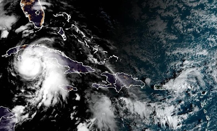 Hucarán Rafael, imagen satelital