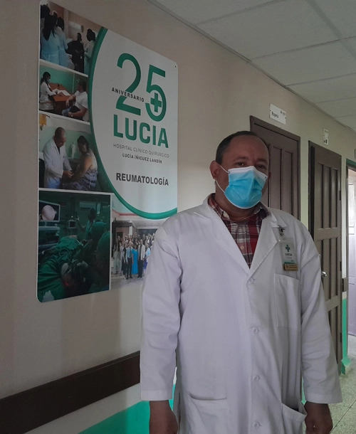 Dr. Alberto Alberteris, Reumatólogo, Holguín