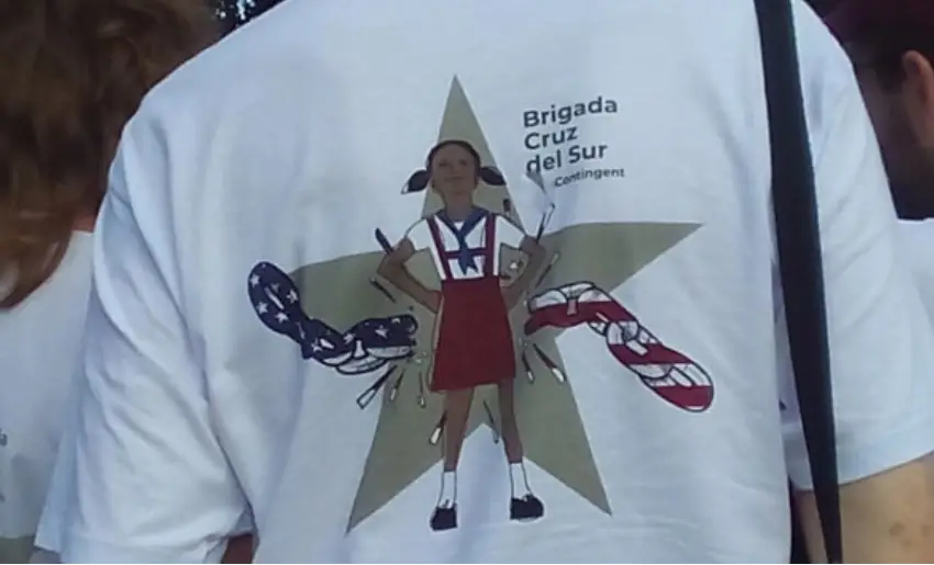 Camiseta de la brigada de solidariad Cruz el Sur
