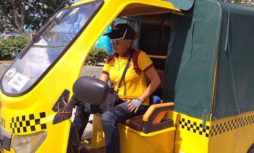 Dania Diéguez, mujer taxista en Holguín