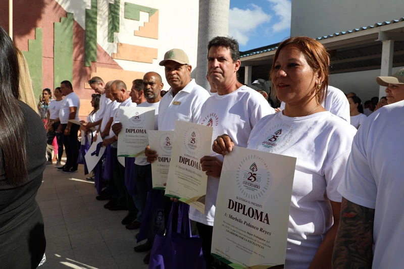 celebran, día, trabajador, tabacalero, Holguín
