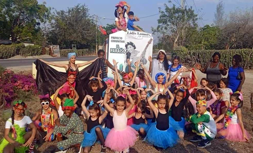 Pequeños Artistas en comunidades holguineras