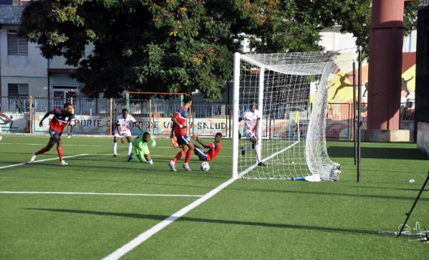 Fútbol, Cuba