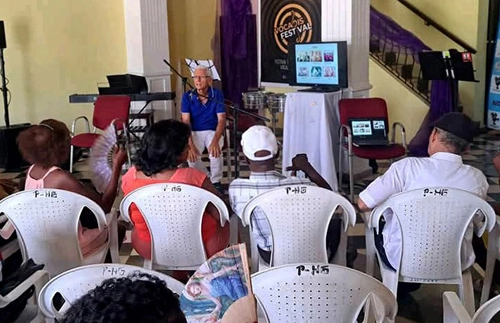 Debate sobre música vocal, Holguín