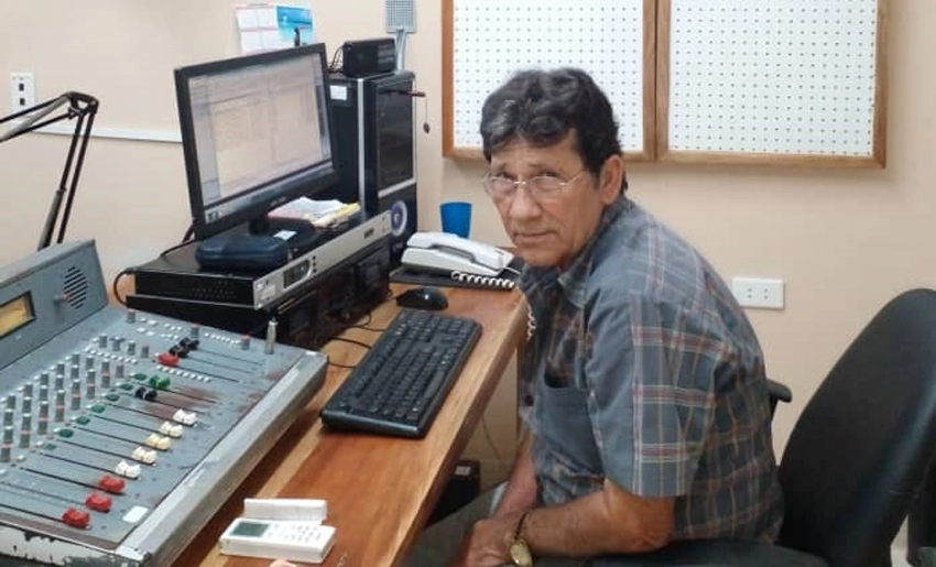 Hugo Parra, sonidista de Radio Angulo, Holguín