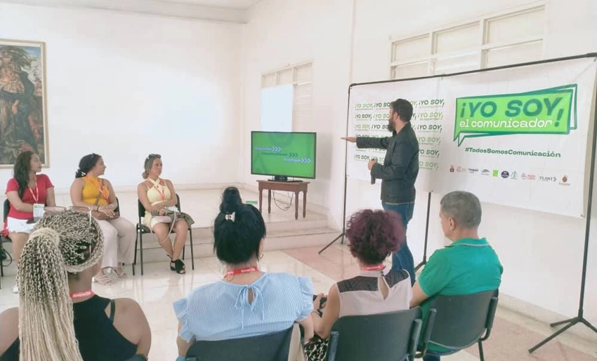 Comunicadores sociales, Holguín
