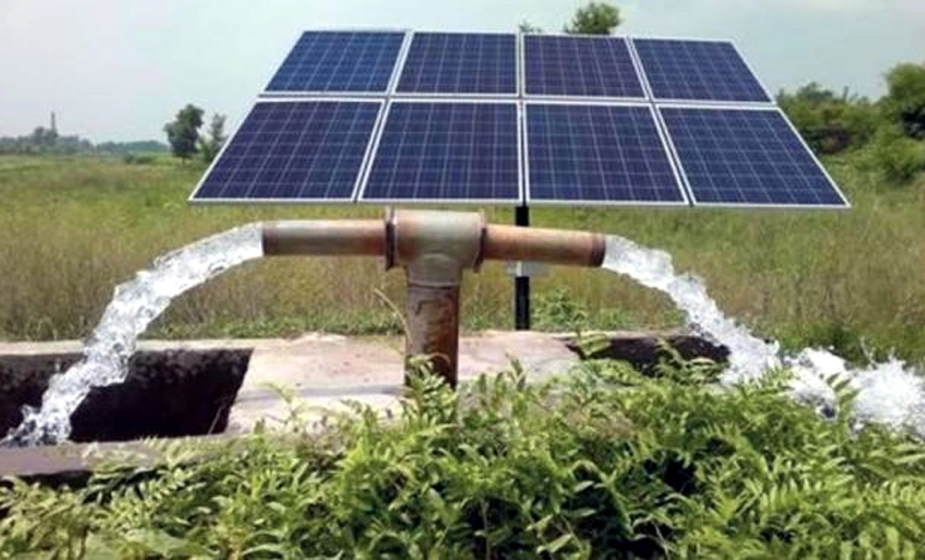 Bomba de agua con paneles solares