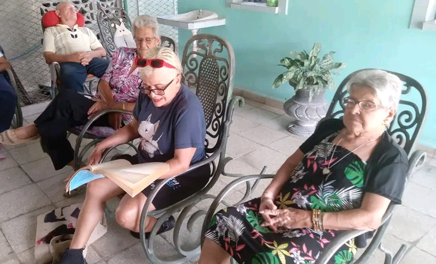 Soyara en casa de abuelos de Cacocum
