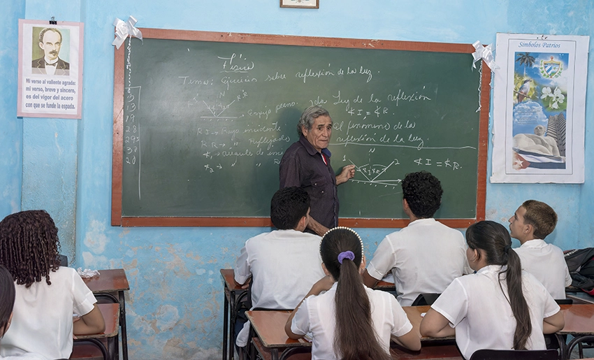 Curso escolar, Holguín