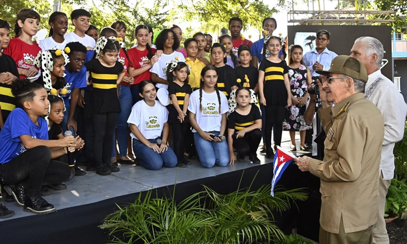 Fidel Castro vivirá siempre en el corazón de su pueblo (+ Video) 0