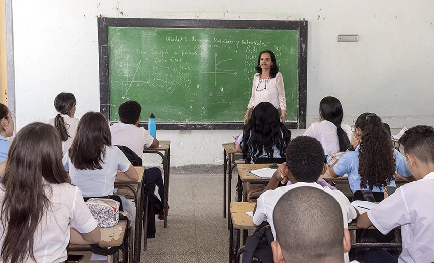 Escuelas holguineras