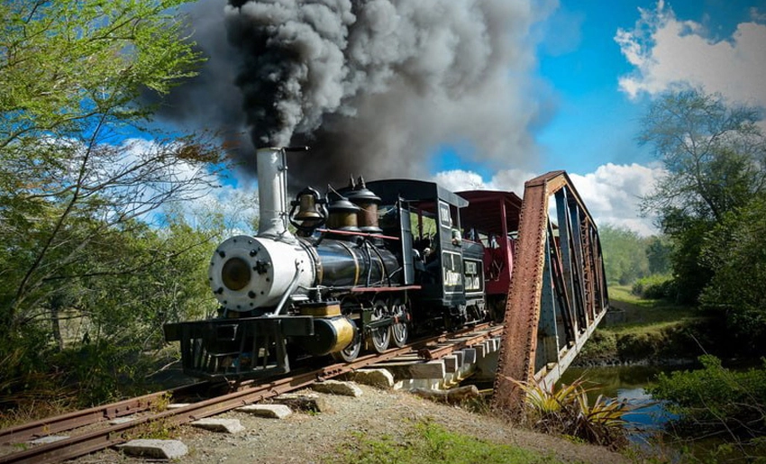 Locomotora, ferrocarril, Holguín