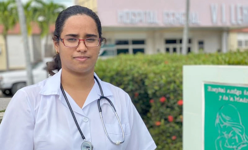 Claudia Fernández Buch, Holguín, CDR