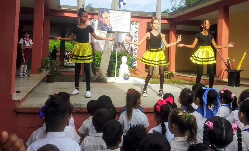 Celebración Día de la Paz, Holguín