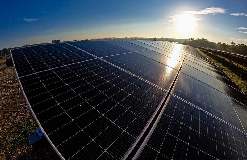 Copextel, expansión, energía solar, servicios bancarios, servicios médicos, Holguín