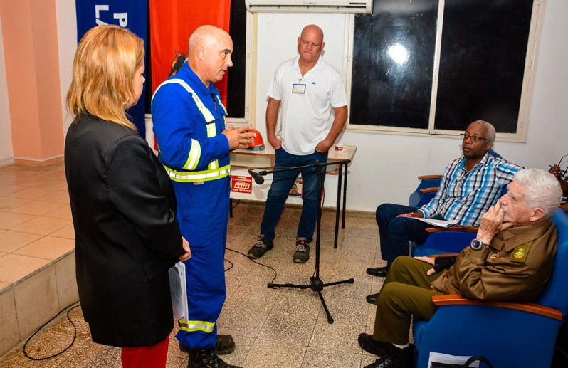 Ramiro Valdés, supervisa, mantenimiento, Felton, termoeléctrica, Holguín