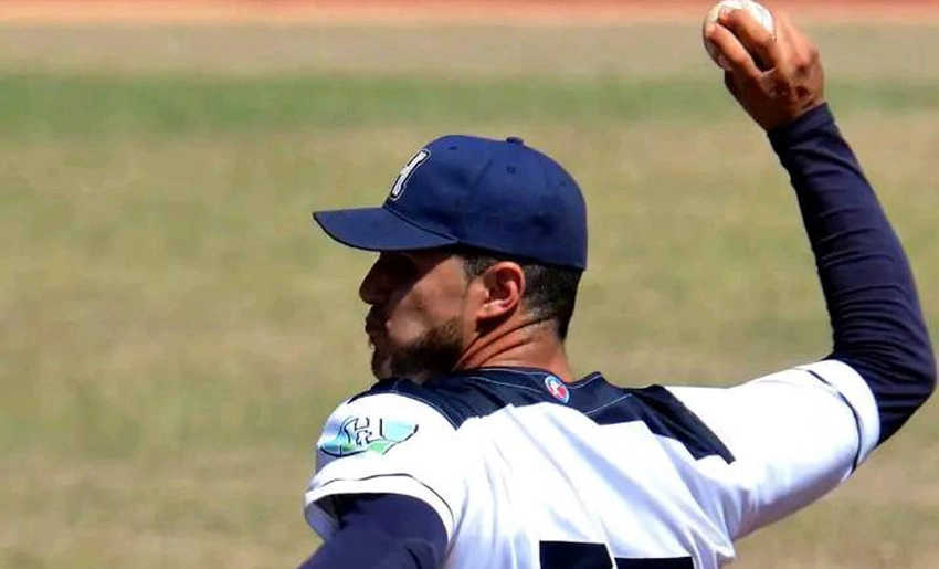 Michel Cabrera, Cachorros, Holguín