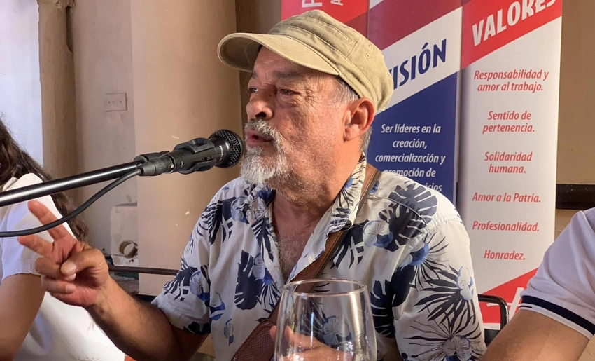 Fernando Cabreja, trovador holguinero