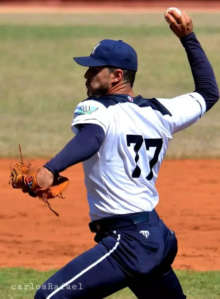 Cuatro holguineros en preselección cubana para Copa América de béisbol 2
