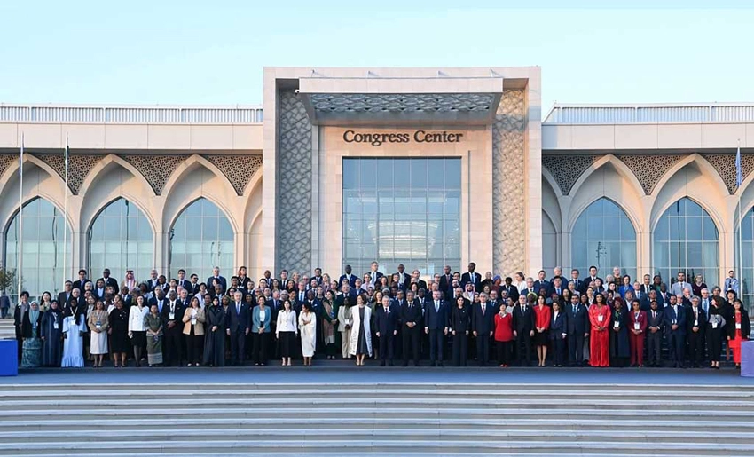 Participantes en la 43 Conferencia de la Unesco