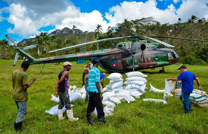 día, Naranjo Dulce, comida, llegó, cielo, Holguín, damnificados, huracán Melissa, Cuba