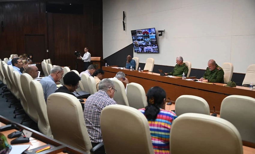 Reunión sobre recuperación en el oriente cubano