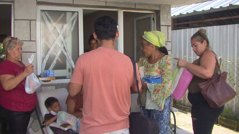 damnificados, holguineros, reciben, donaciones